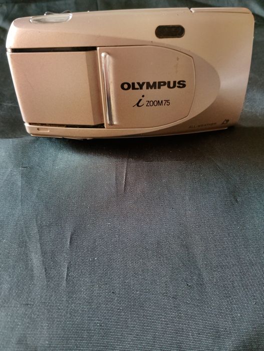 Olympus Zoom 75 Camera64584408729219120