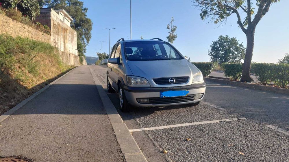 Opel Zafira 2.0 di c/ 7 lugares Nacional