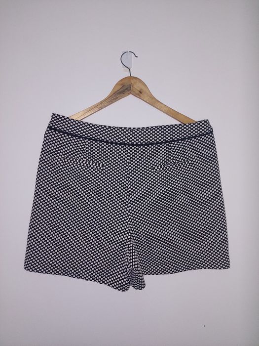 Calções pretos bolinhas