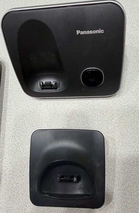 Telefon Panasonic KX-TG6821PD używany z dodatkową słuchawką