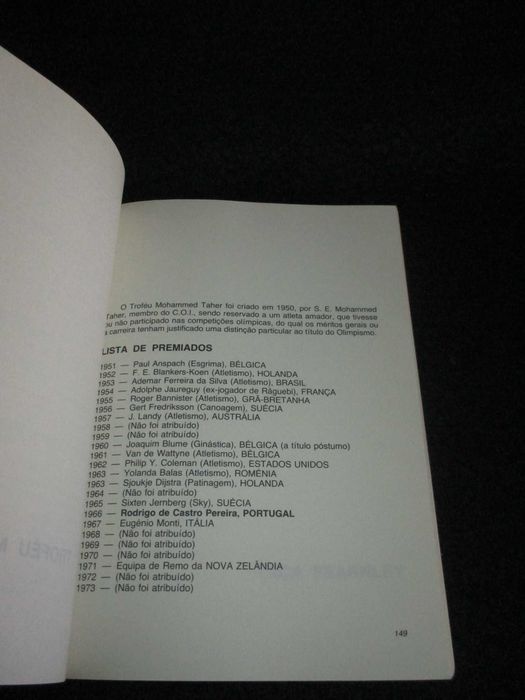 Livro Jogos Olímpicos e Olimpismo João Marreiros 1ª edição 1988