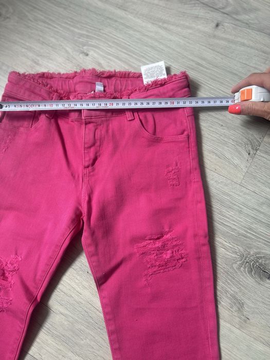 Spodenki do kolan z firmy guess Nowe