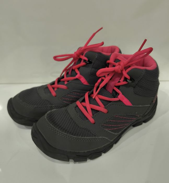 Botas Cinza da Quechua