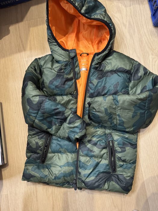 Фірмова курточка