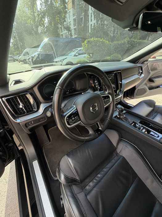 Продам власний Volvo S60 T5 Polestar Edition 2020 рік