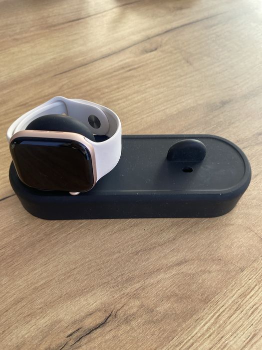 Stojak na Apple Watch