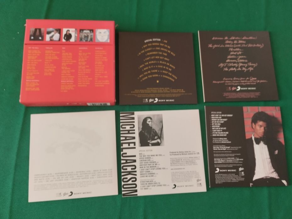 Colecção de 5 CDs Michael Jackson com caixa