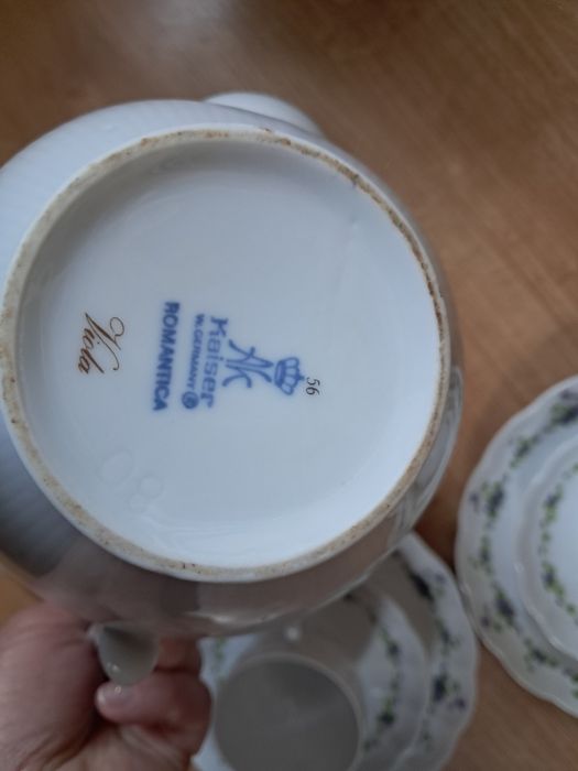 Zestaw porcelanowy kawowy