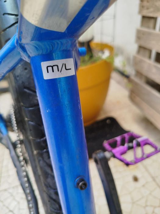 Trek Marlin 6 (Tamanho M/L) – Muito Estimada + Extras (Maxxis Hookworm)