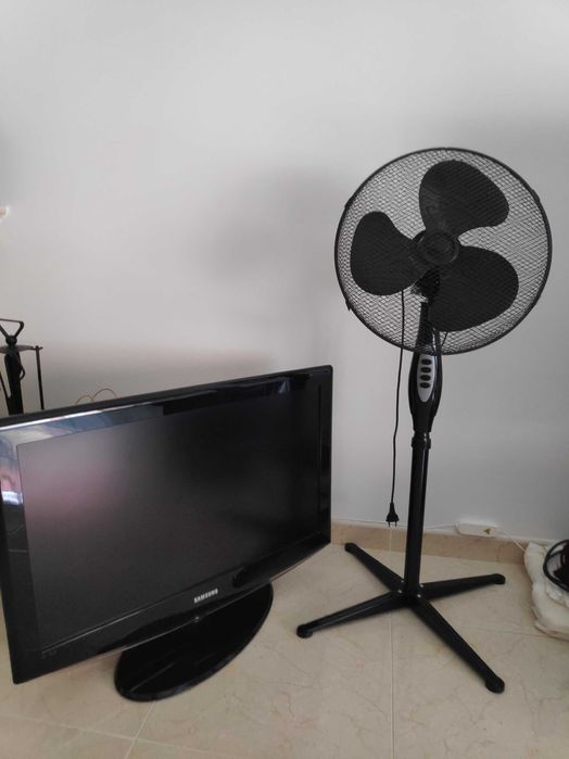 Conjunto televisão e ventoinha