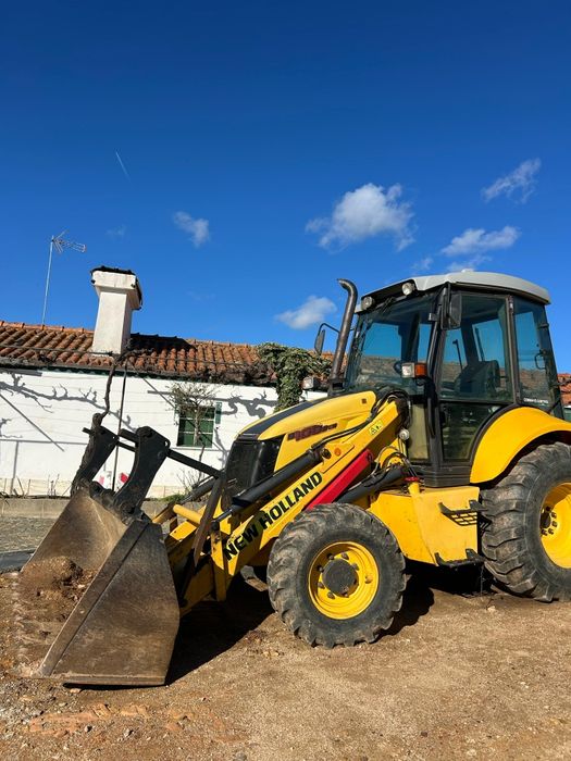 Retroescavadora New Holland B100BLR
