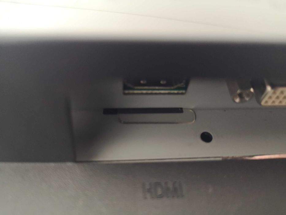 Venda urgente. Monitor LCD Philips