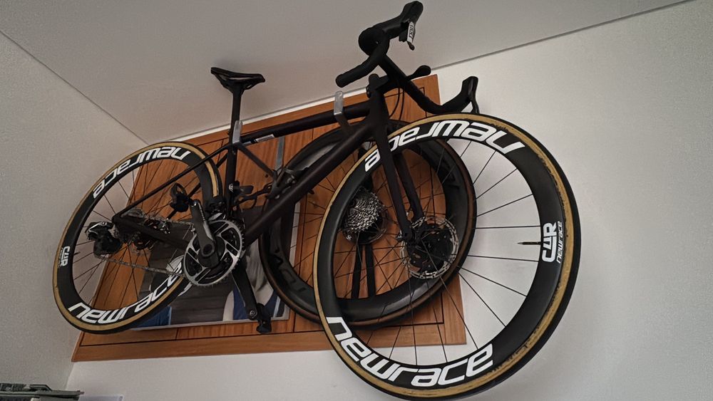 Specialized Aethos 6,6kg Sram Red AXS potenciometro