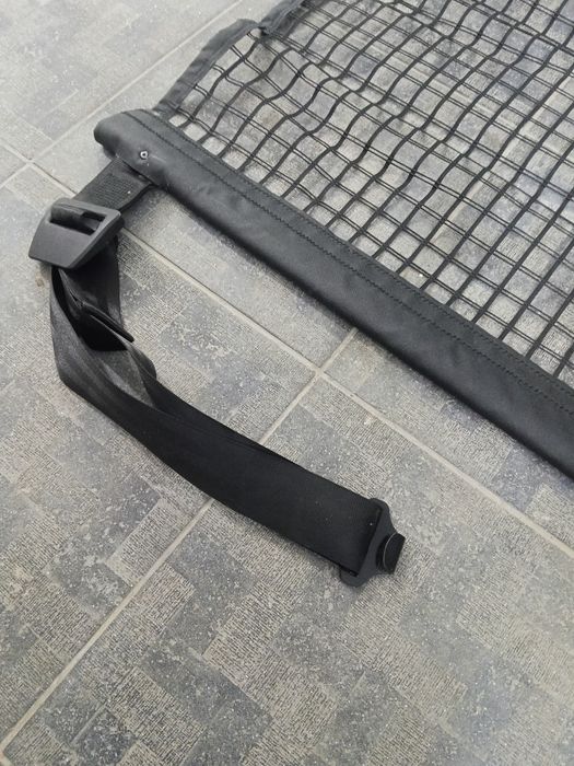 Сетка перегородка салона