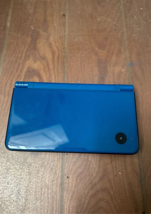 Nintendo DSI XL azul