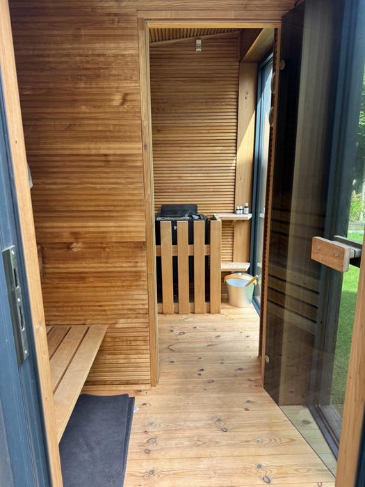 KOMPLETNA STREFA SPA – sauna + jacuzzi +beczka