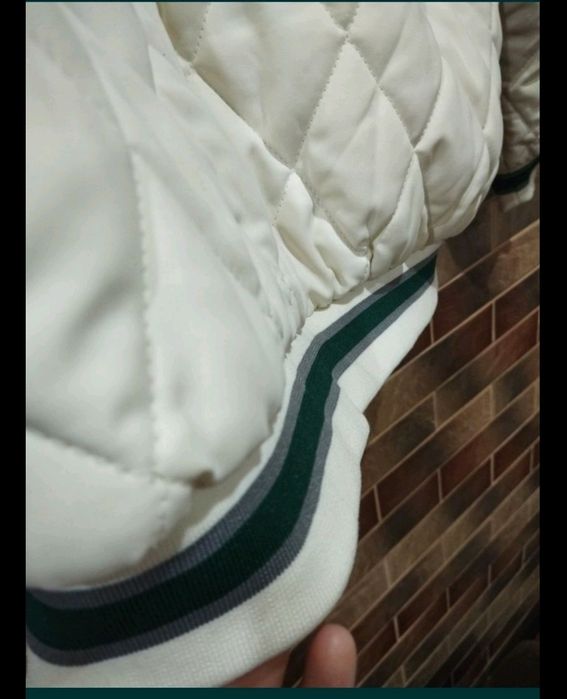 Куртка-бомбер жіноча