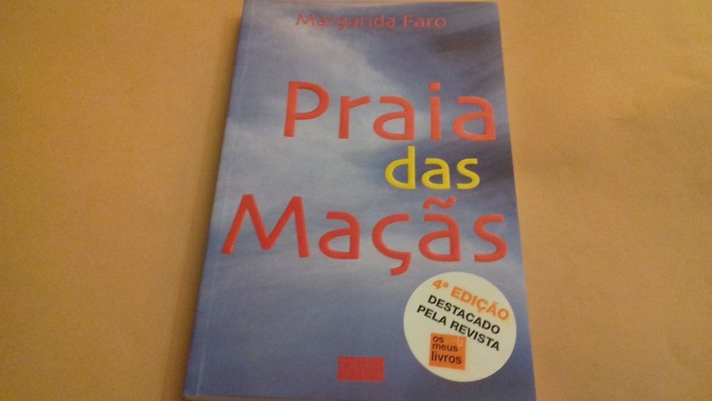 Praia das Maçãs de Margarida Faro