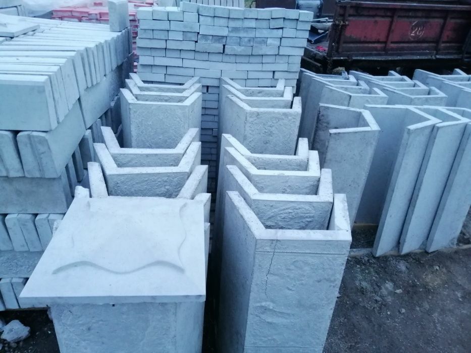 Продаємо бетоні капелюхи, бардюри та залізо бетонні жолоба-лотки.