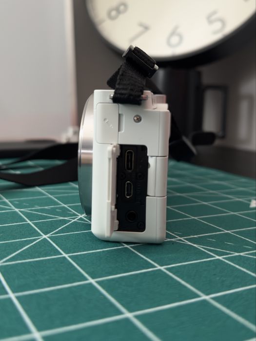 Sony ZV-E10 Corpo