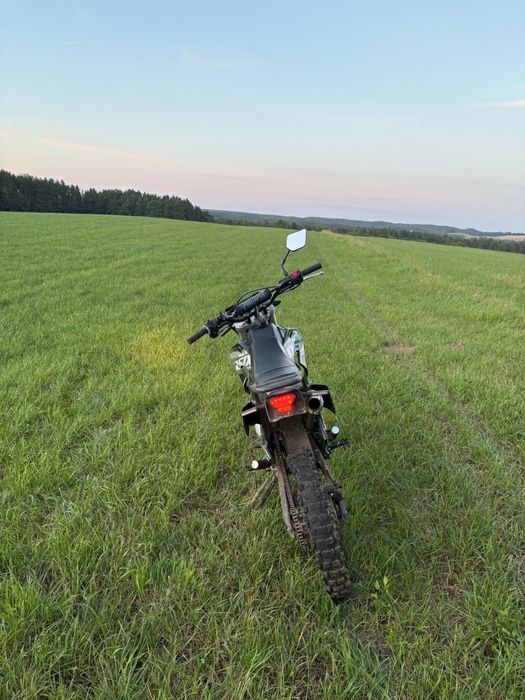 Asix Defender 2023 z silnikiem 150 cm³