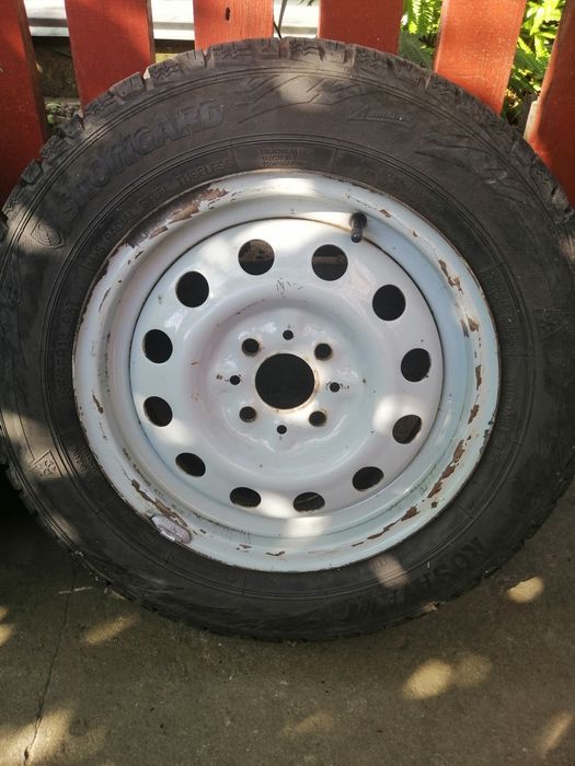 Резина з дисками