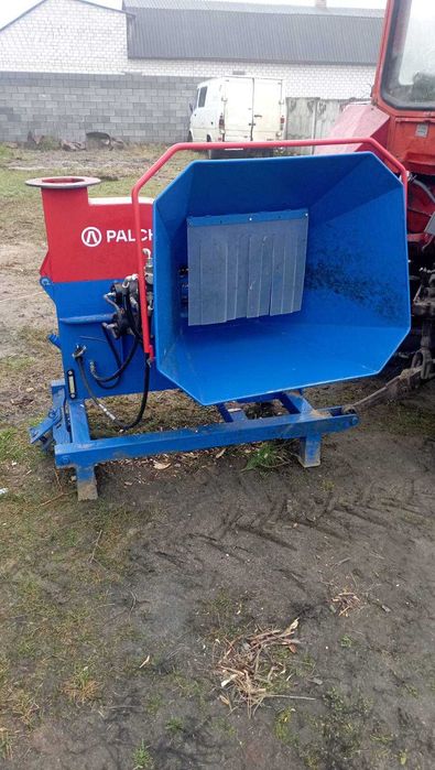 Подрібнювач деревини (щепоріз)