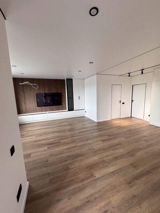 Декоративні штукатурки.Ремонт квартир.Натяжні стелі.Майстер на годину