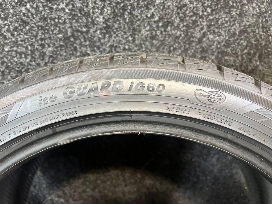 Yokohama 245/40R19 Ice Guard iG60