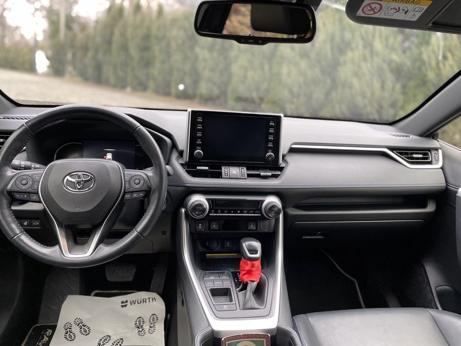 Продам автоToyota RAV4 HYBRID ОФІЦІАЛ
