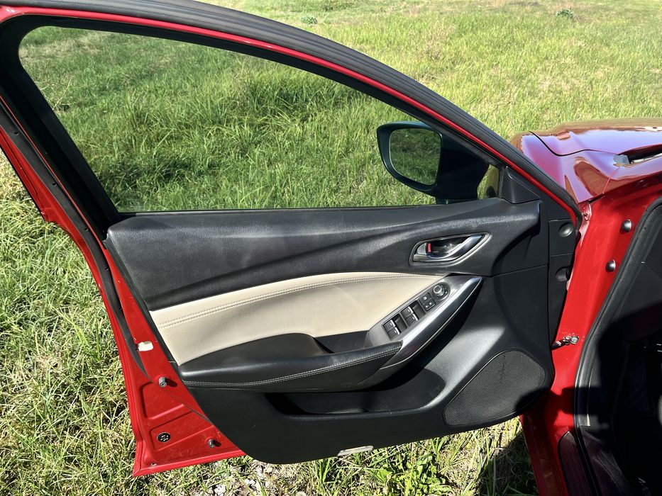 Mazda 6 2015 року