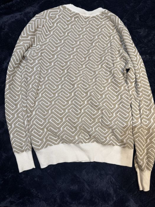 Nowy sweter guess