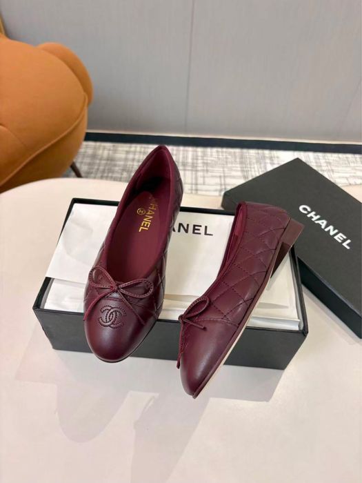 Шкіряні балетки Chanel