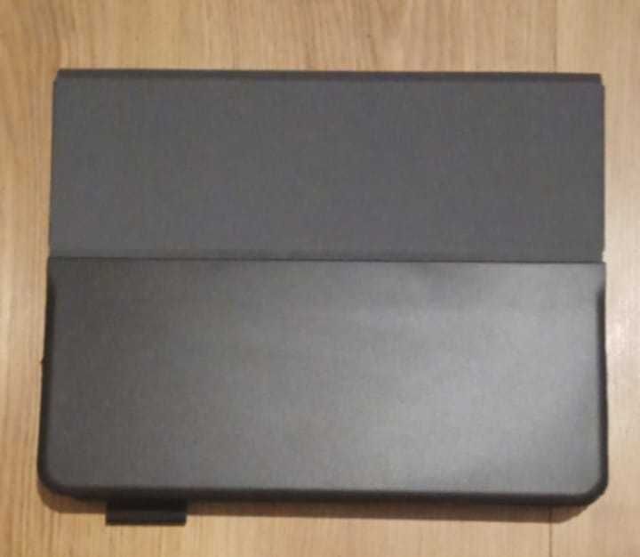 Klawiatura z etui Logitech Universal Folio Tablet 9-10" Nowy
