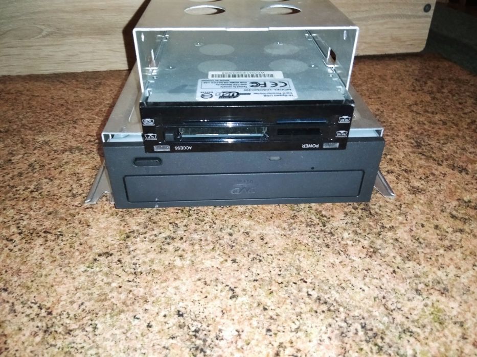 Дисковод DVD  для комп'ютера