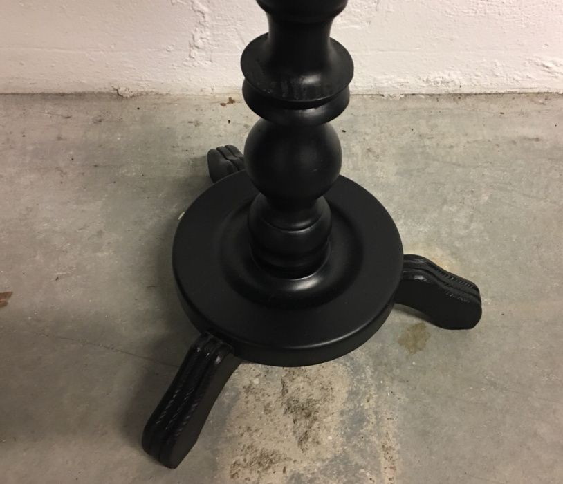 Colunas decorativas de madeira