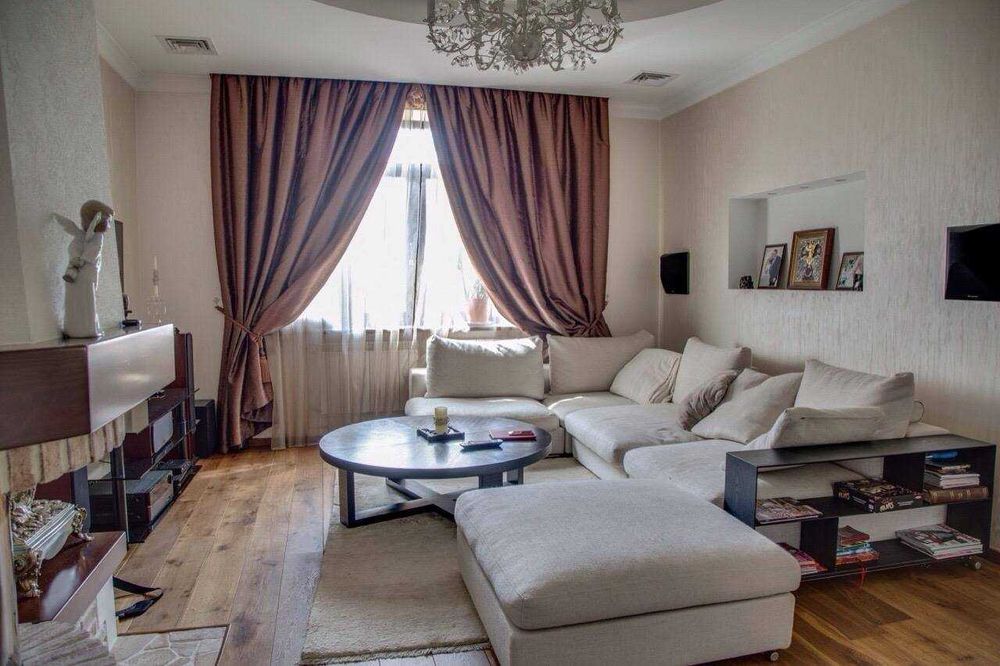 Продаж Будинку 450 м2 - 17 соток, Бассейн, Укриття, Ліс, с. Кременище, Лісники
