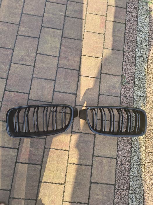 Antrapa nerki grill w zderzak BMW 3 2015 r.