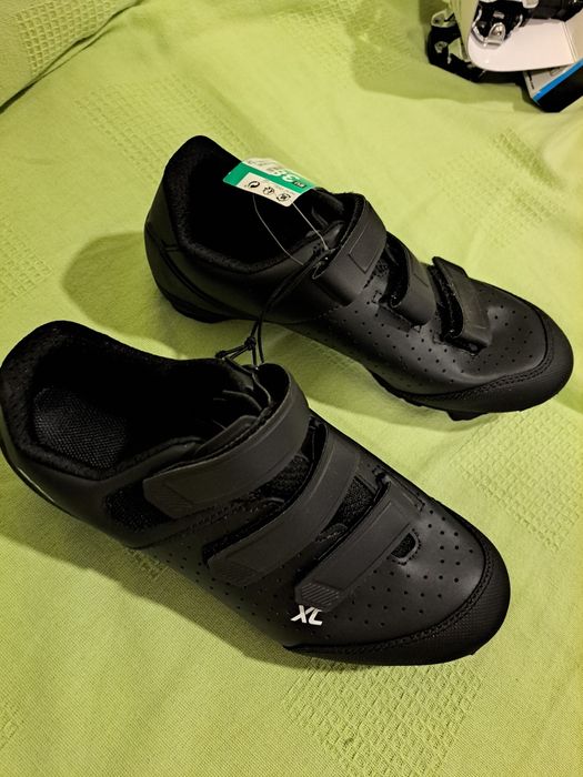 Sapatos de encaixe de senhora,  tamanho 38