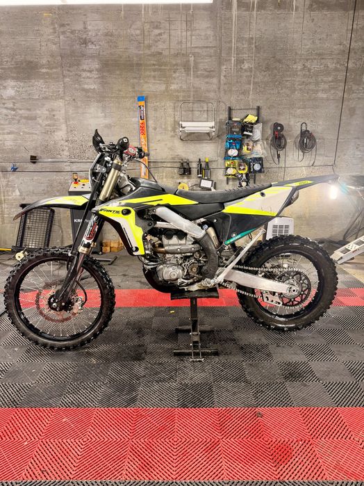 Fantic XEF 250 de 2024