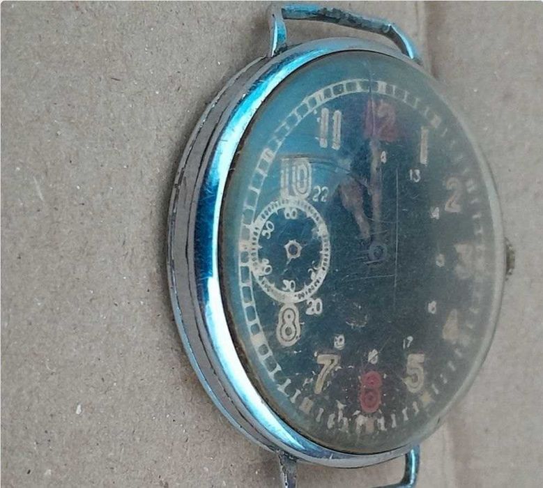 Вінтажний військовий швейцарський  годинник Tavannes Watch Co.