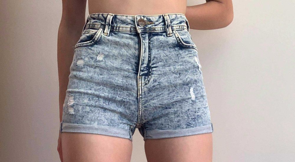 Calções marca Bershka