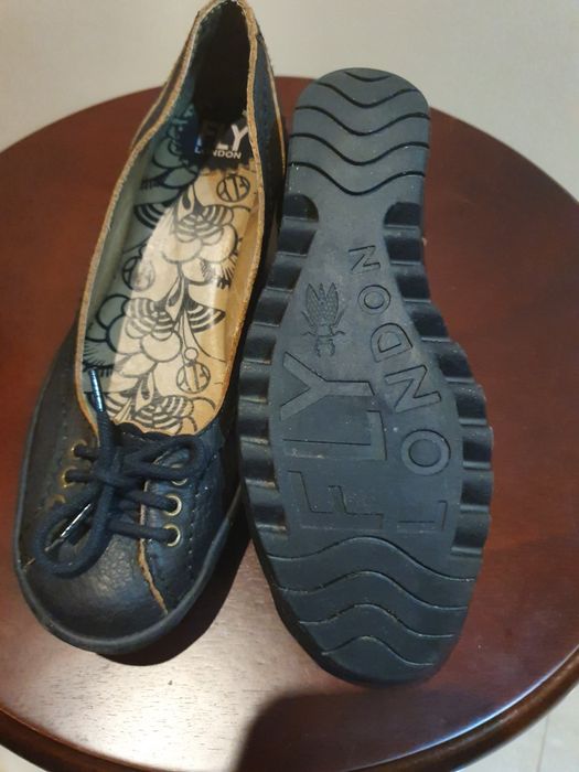 Buty Fly London ze skóry naturalnej