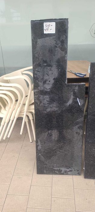 Pedras em granito – 7 unidades com várias medidas (3 cm espessura)