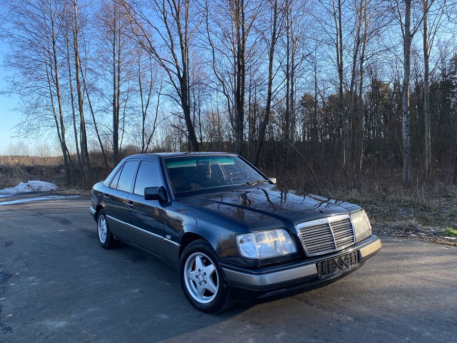 Продам W124 E220
