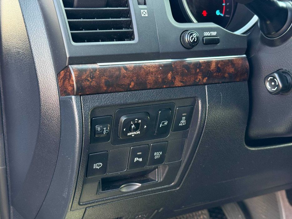 Avtoreal Toyota Land Cruiser 200 Дизель 4.5