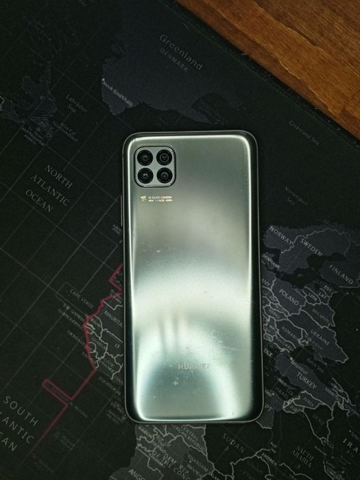 Смартфон Huawei P40 Lite