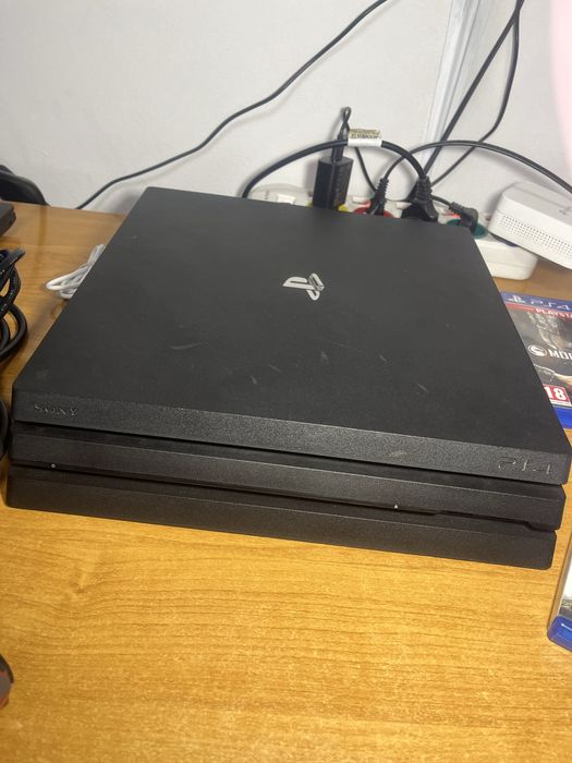 Konsola PS4  Pro  1 Tb