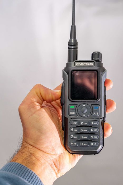 Radio amador tribanda! Baofeng UV-21 PRO, Novo.