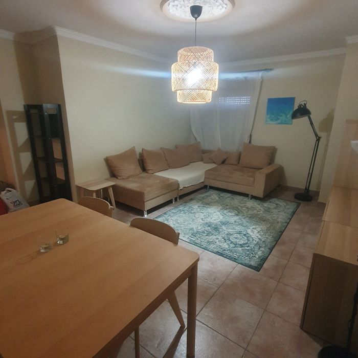 Apartamento T2 Junto ao Metro/Comboio